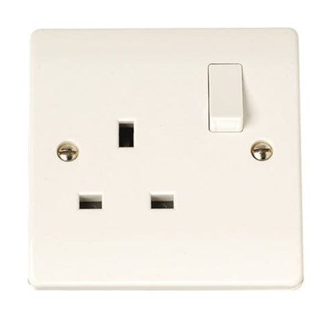 Curva White Range 13A 1 Gang Switched Socket